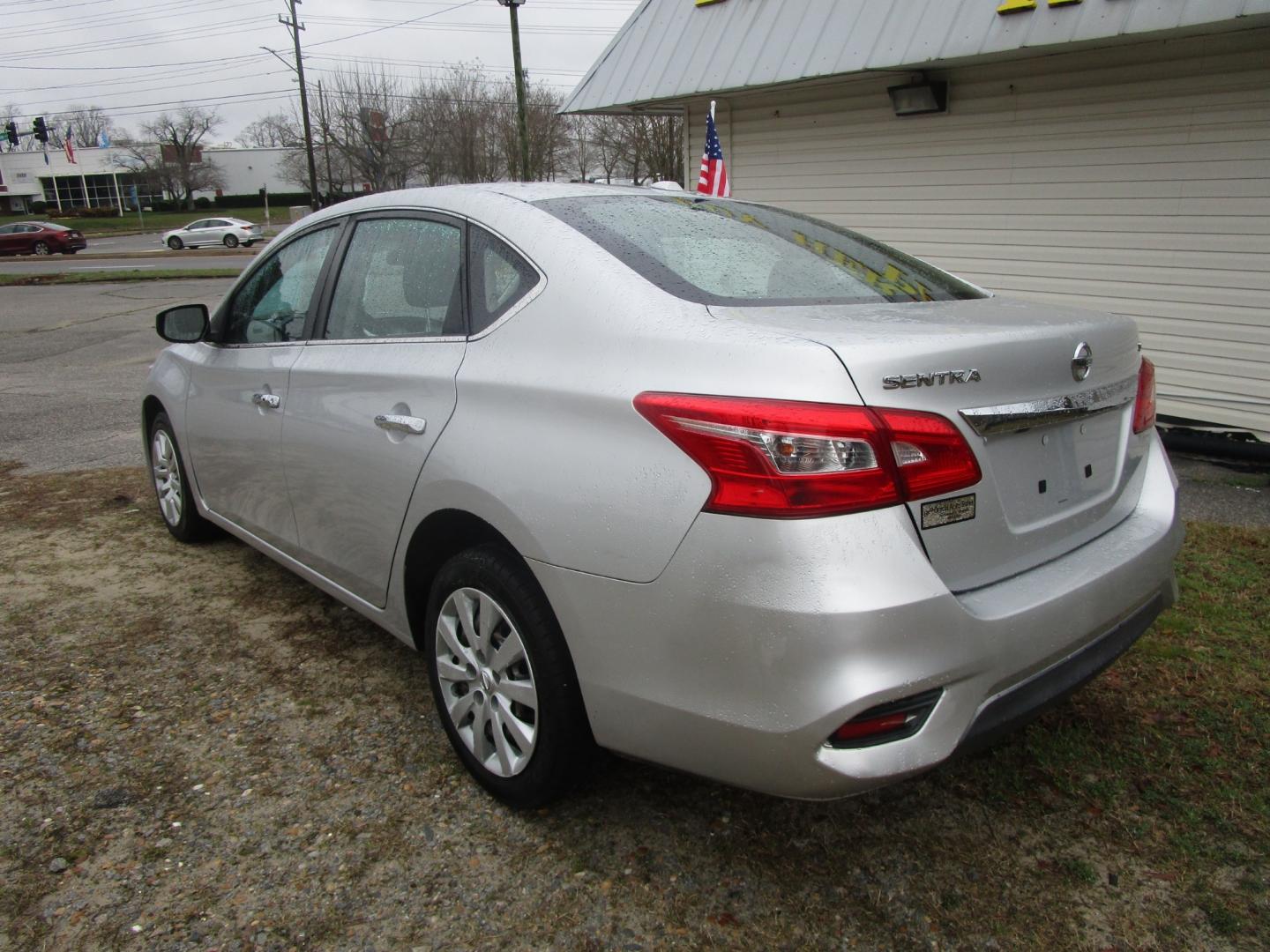 2017 Silver Nissan Sentra (3N1AB7AP6HY) , located at 2553 Airline Blvd, Portsmouth, VA, 23701, (757) 488-8331, 36.813889, -76.357597 - Down Payment: $999 Weekly Payment: $100 APR: 23.9% Repayment Terms: 42 Months ***CALL ELIZABETH SMITH - DIRECTOR OF MARKETING @ 757-488-8331 TO SCHEDULE YOUR APPOINTMENT TODAY AND GET PRE-APPROVED RIGHT OVER THE PHONE*** - Photo#7